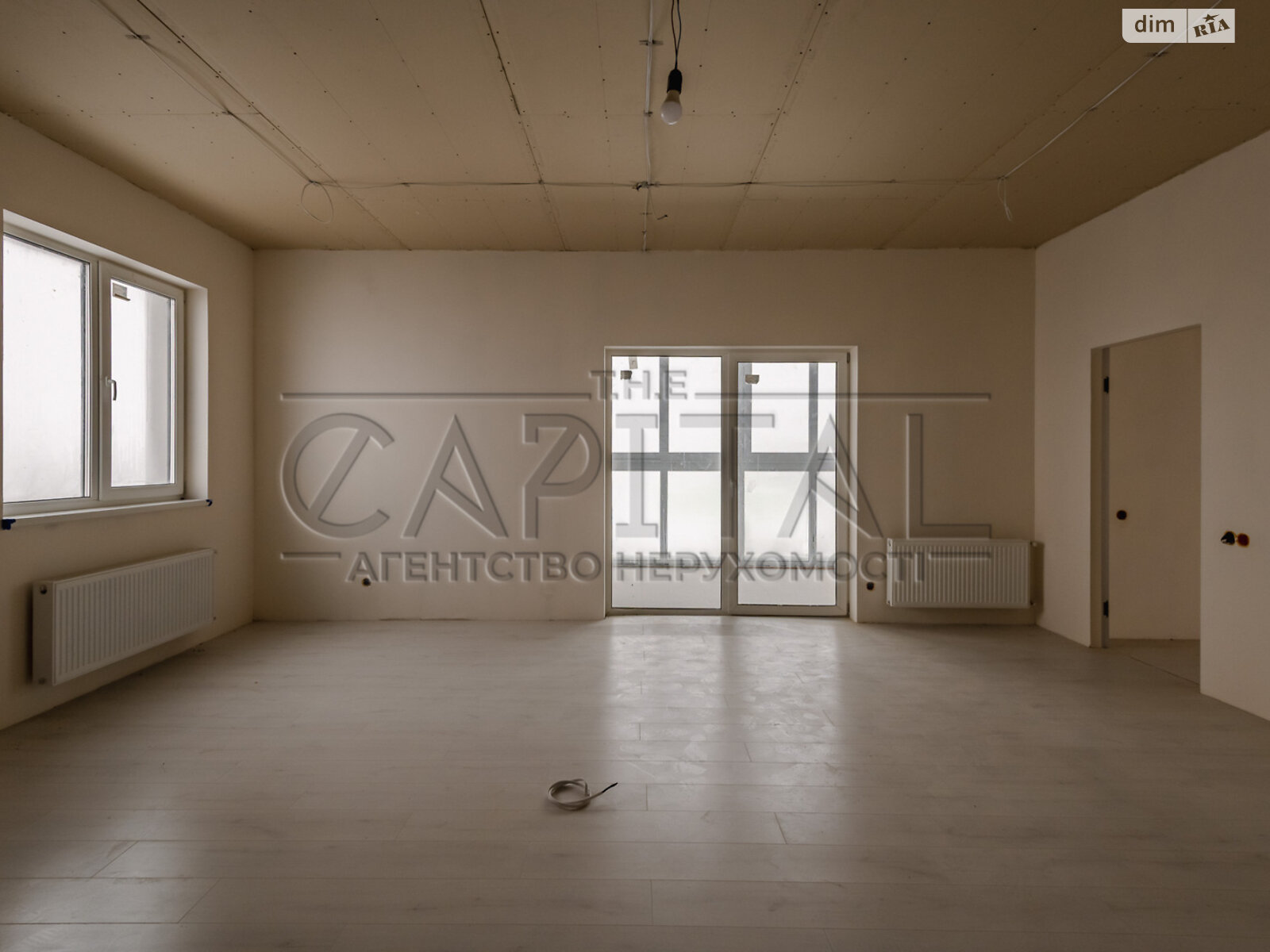 двухэтажный дом с гаражом, 206.1 кв. м, кирпич. Продажа в Новых Петровцах фото 1