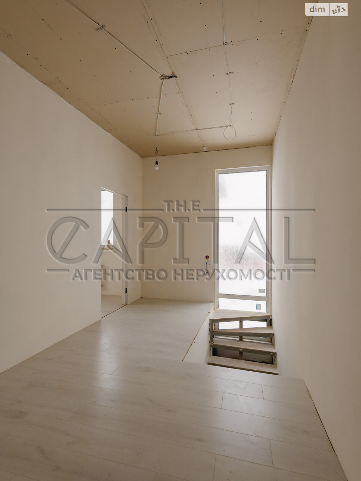 двухэтажный дом с гаражом, 206.1 кв. м, кирпич. Продажа в Новых Петровцах фото 1