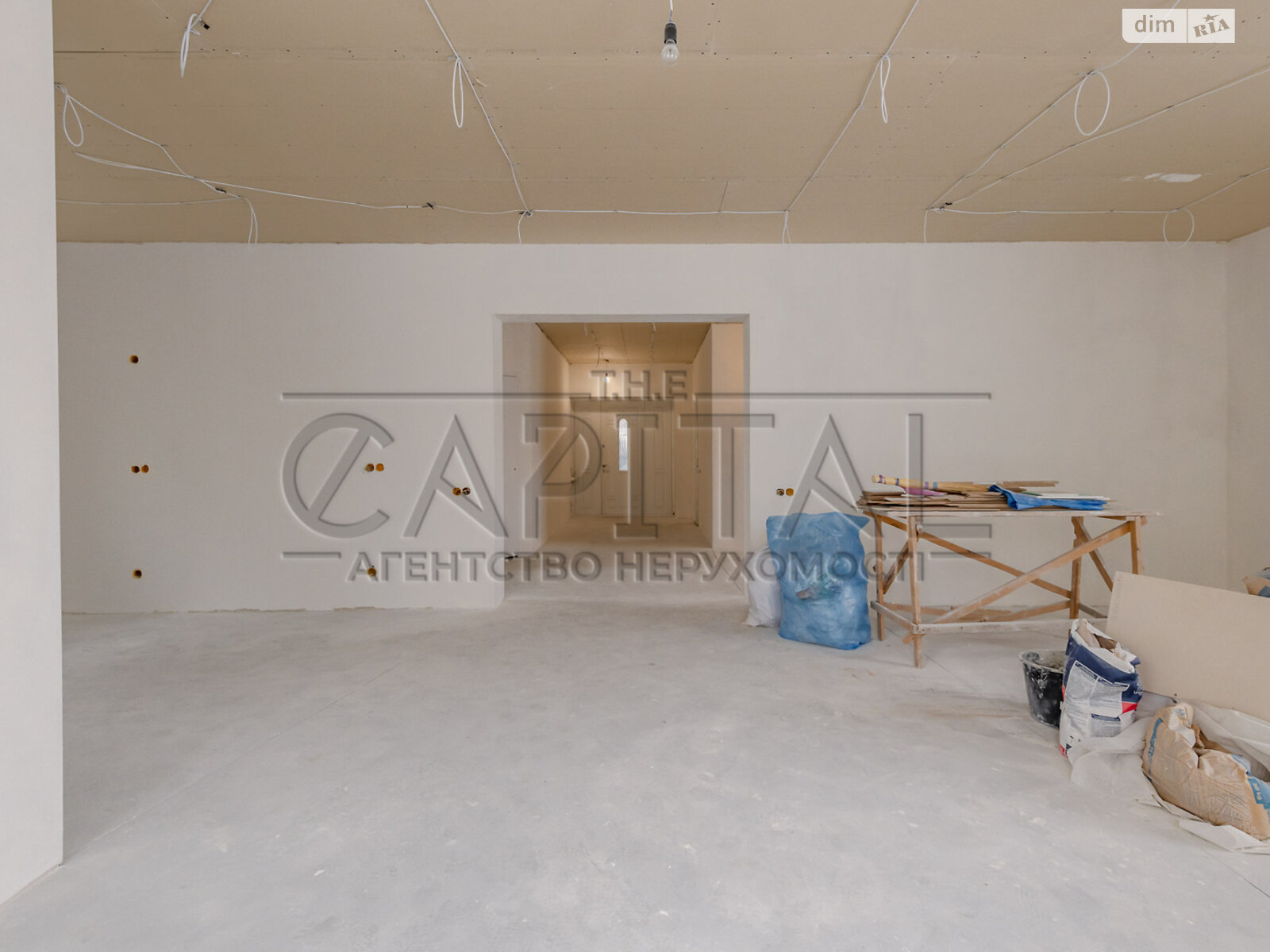 двухэтажный дом с гаражом, 206.1 кв. м, кирпич. Продажа в Новых Петровцах фото 1