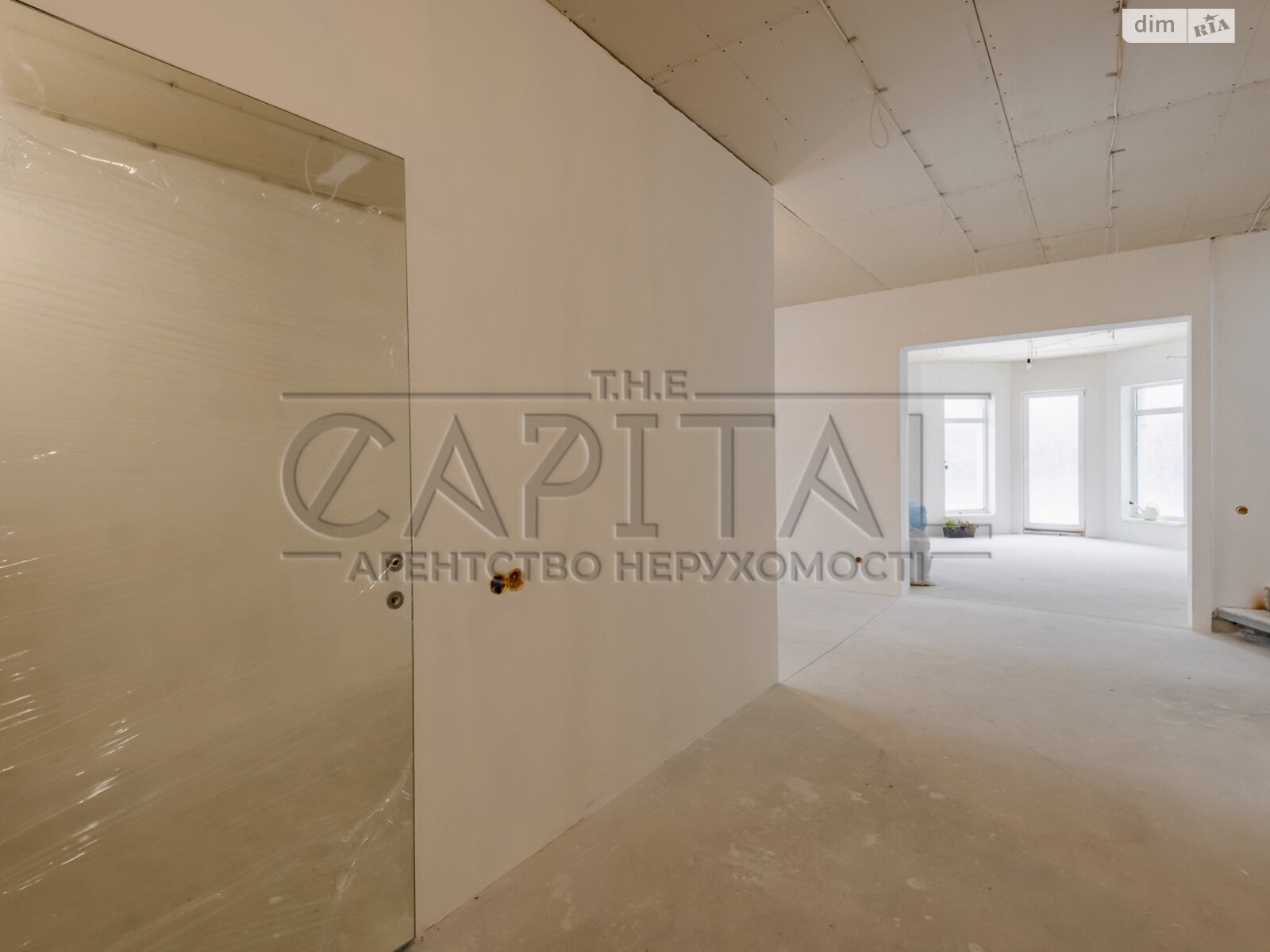 двухэтажный дом с гаражом, 206.1 кв. м, кирпич. Продажа в Новых Петровцах фото 1