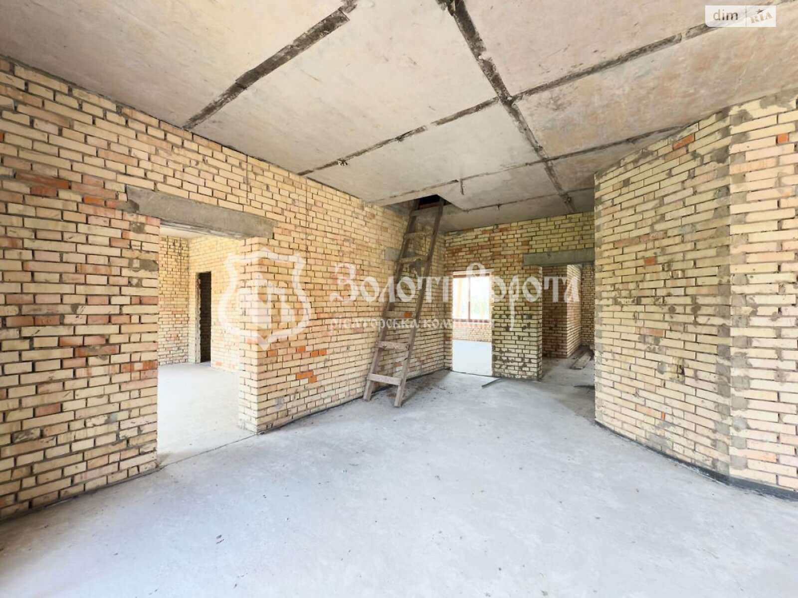 двухэтажный дом, 525.9 кв. м, кирпич. Продажа в Новых Петровцах фото 1 двухэтажный дом, 525.9 кв. м, кирпич. Продажа в Новых Петровцах фото 1