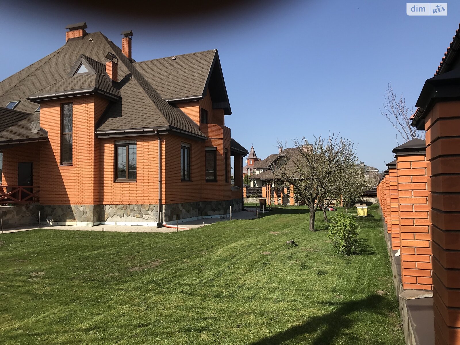 двоповерховий будинок, 489 кв. м, цегла. Продаж у Нових Петрівцях фото 1 двоповерховий будинок, 489 кв. м, цегла. Продаж у Нових Петрівцях фото 1