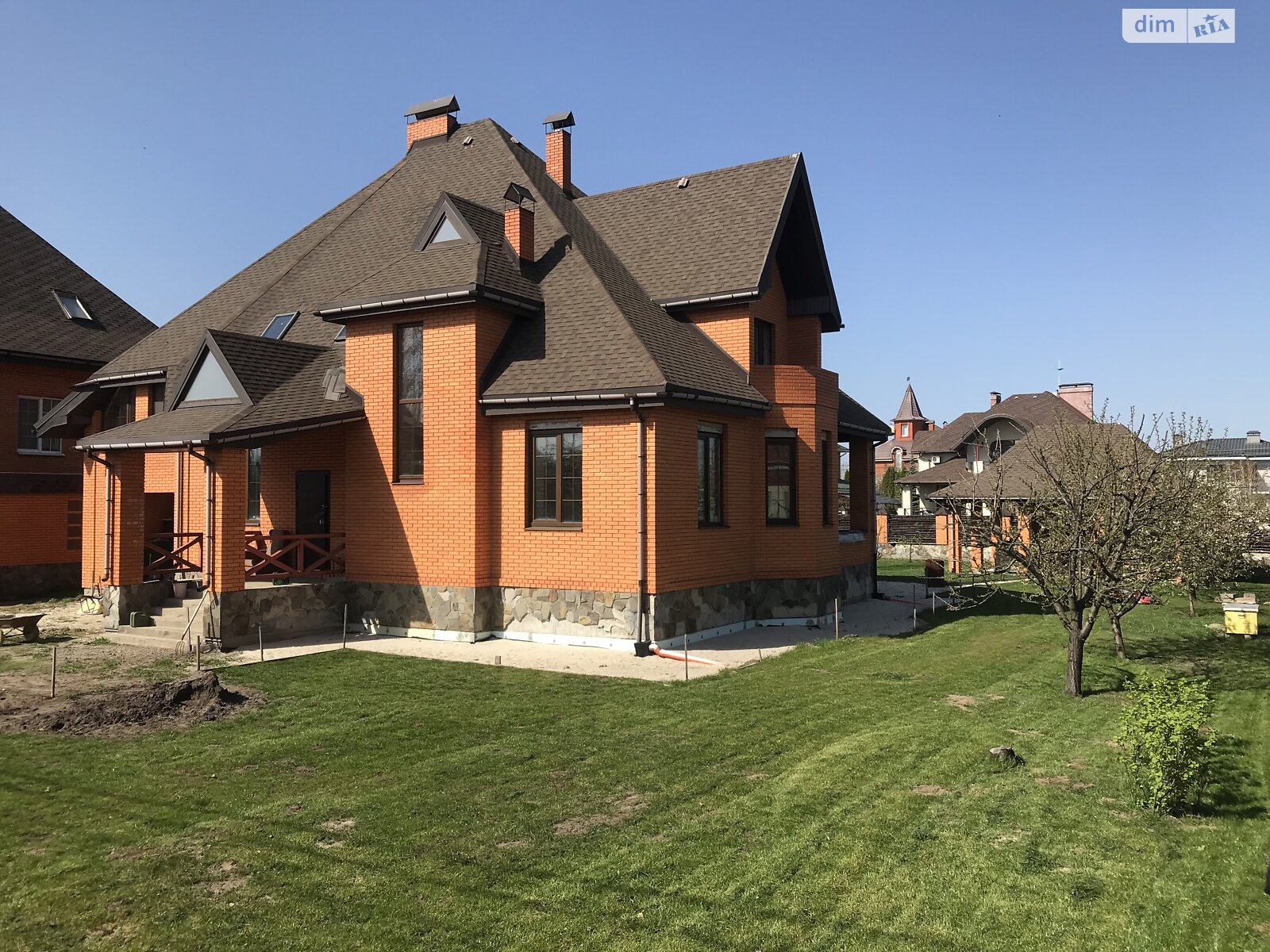 двоповерховий будинок, 489 кв. м, цегла. Продаж у Нових Петрівцях фото 1 двоповерховий будинок, 489 кв. м, цегла. Продаж у Нових Петрівцях фото 1