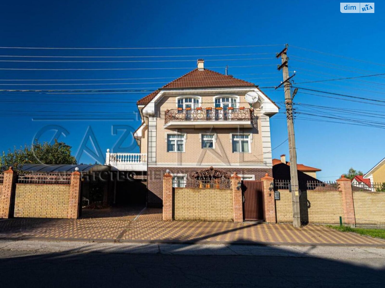 трехэтажный дом, 287.2 кв. м, кирпич. Продажа в Новых Петровцах фото 1 трехэтажный дом, 287.2 кв. м, кирпич. Продажа в Новых Петровцах фото 1