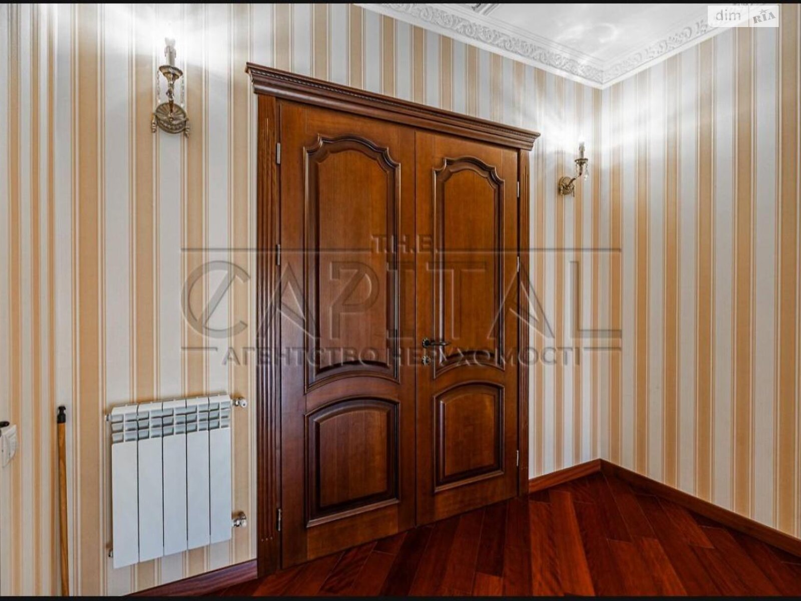 трехэтажный дом, 287.2 кв. м, кирпич. Продажа в Новых Петровцах фото 1 трехэтажный дом, 287.2 кв. м, кирпич. Продажа в Новых Петровцах фото 1