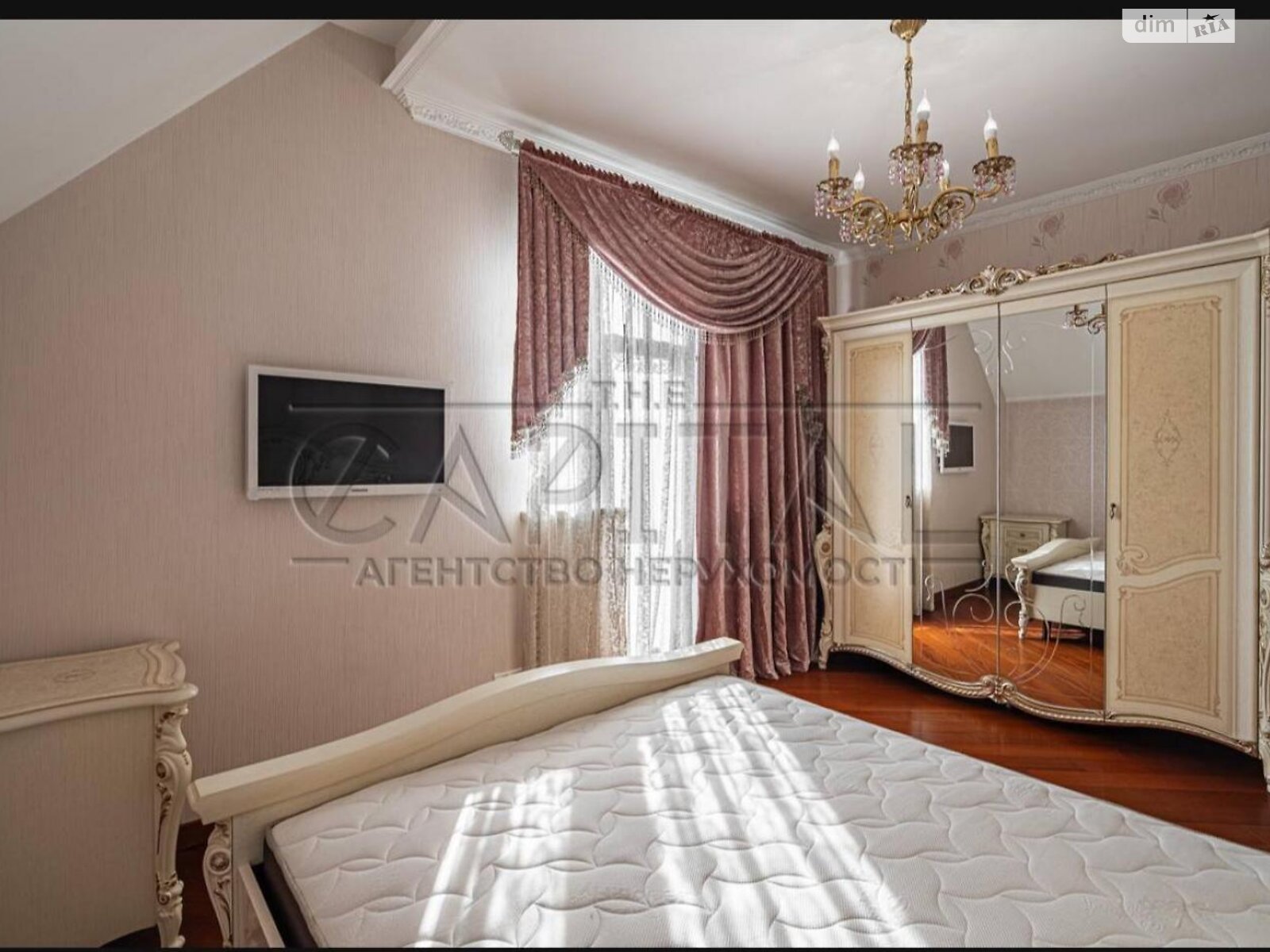 трехэтажный дом, 287.2 кв. м, кирпич. Продажа в Новых Петровцах фото 1 трехэтажный дом, 287.2 кв. м, кирпич. Продажа в Новых Петровцах фото 1