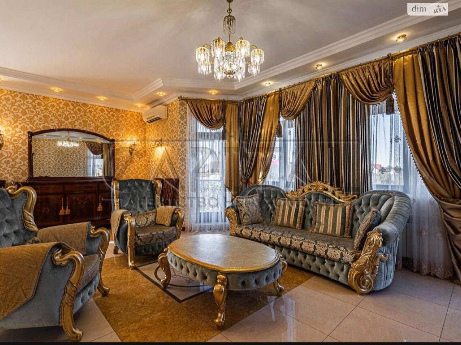 трехэтажный дом, 287.2 кв. м, кирпич. Продажа в Новых Петровцах фото 1 трехэтажный дом, 287.2 кв. м, кирпич. Продажа в Новых Петровцах фото 1