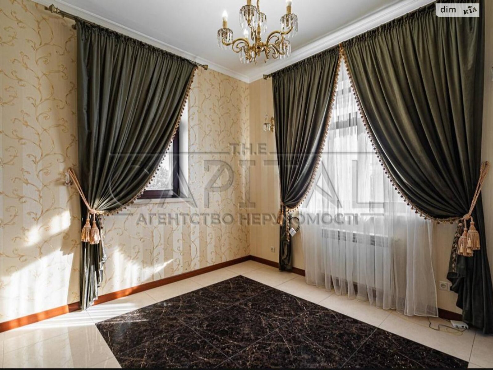 трехэтажный дом, 287.2 кв. м, кирпич. Продажа в Новых Петровцах фото 1 трехэтажный дом, 287.2 кв. м, кирпич. Продажа в Новых Петровцах фото 1