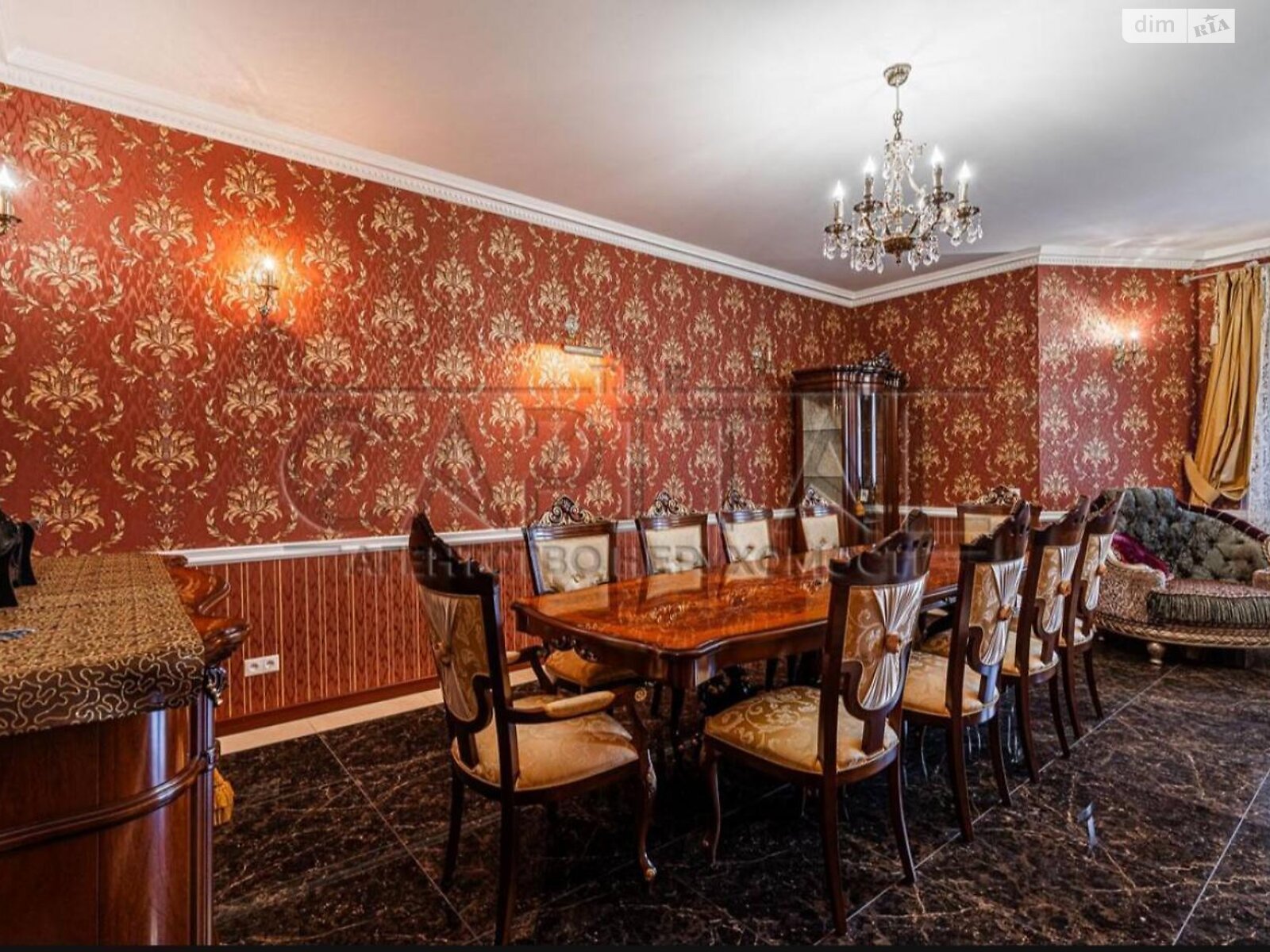 трехэтажный дом, 287.2 кв. м, кирпич. Продажа в Новых Петровцах фото 1 трехэтажный дом, 287.2 кв. м, кирпич. Продажа в Новых Петровцах фото 1