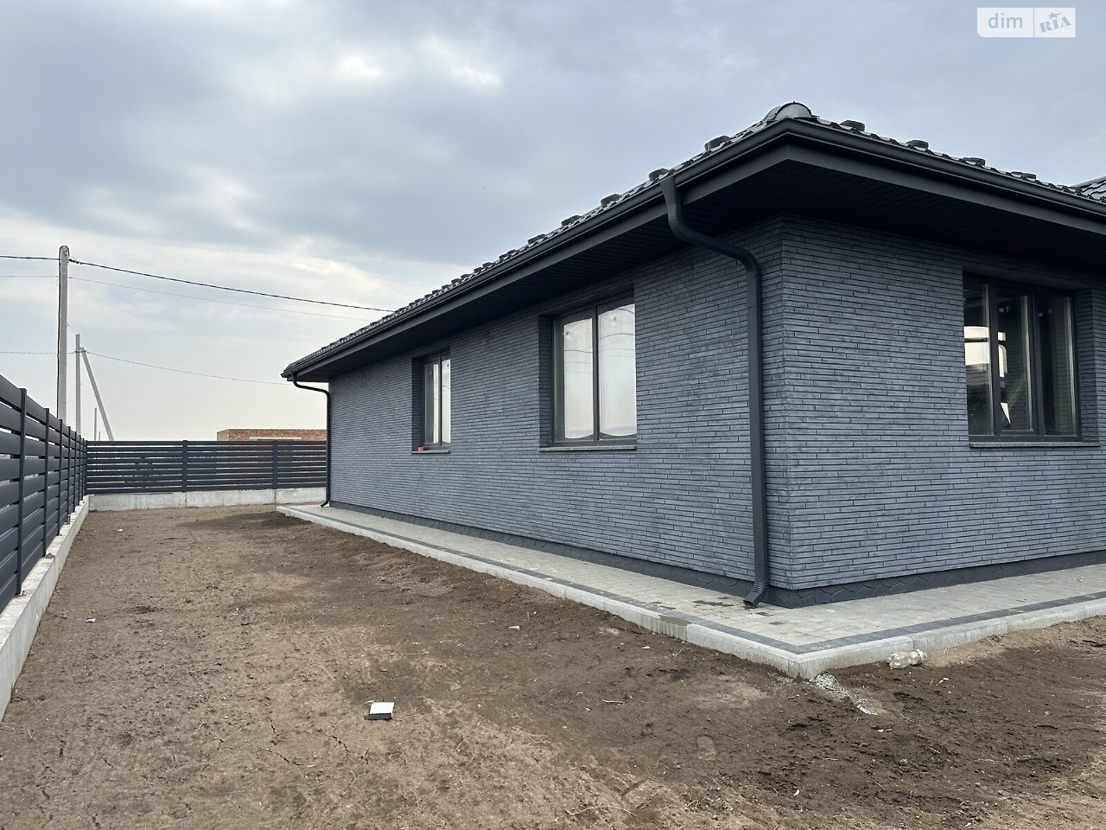 одноэтажный дом с гаражом, 121 кв. м, кирпич. Продажа в Обарове фото 1 одноэтажный дом с гаражом, 121 кв. м, кирпич. Продажа в Обарове фото 1