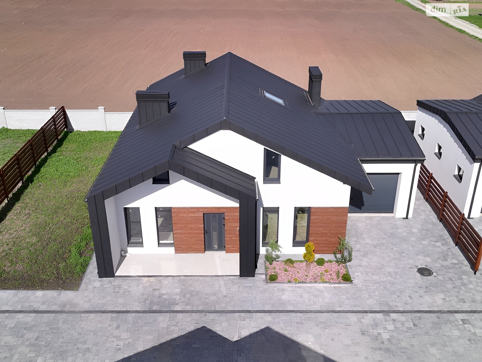 двухэтажный дом с мансардой, 140 кв. м, кирпич. Продажа в Обарове фото 1 двухэтажный дом с мансардой, 140 кв. м, кирпич. Продажа в Обарове фото 1