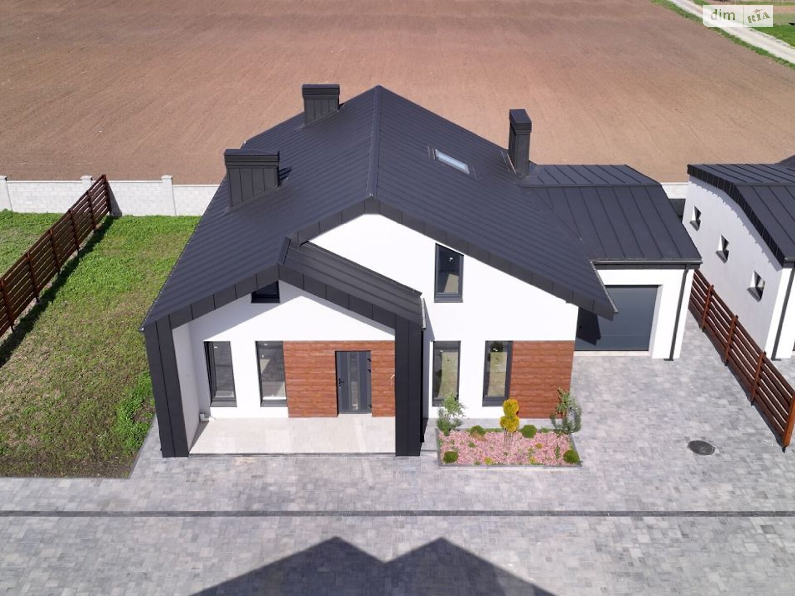 двухэтажный дом с мансардой, 105 кв. м, кирпич. Продажа в Обарове фото 1 двухэтажный дом с мансардой, 105 кв. м, кирпич. Продажа в Обарове фото 1
