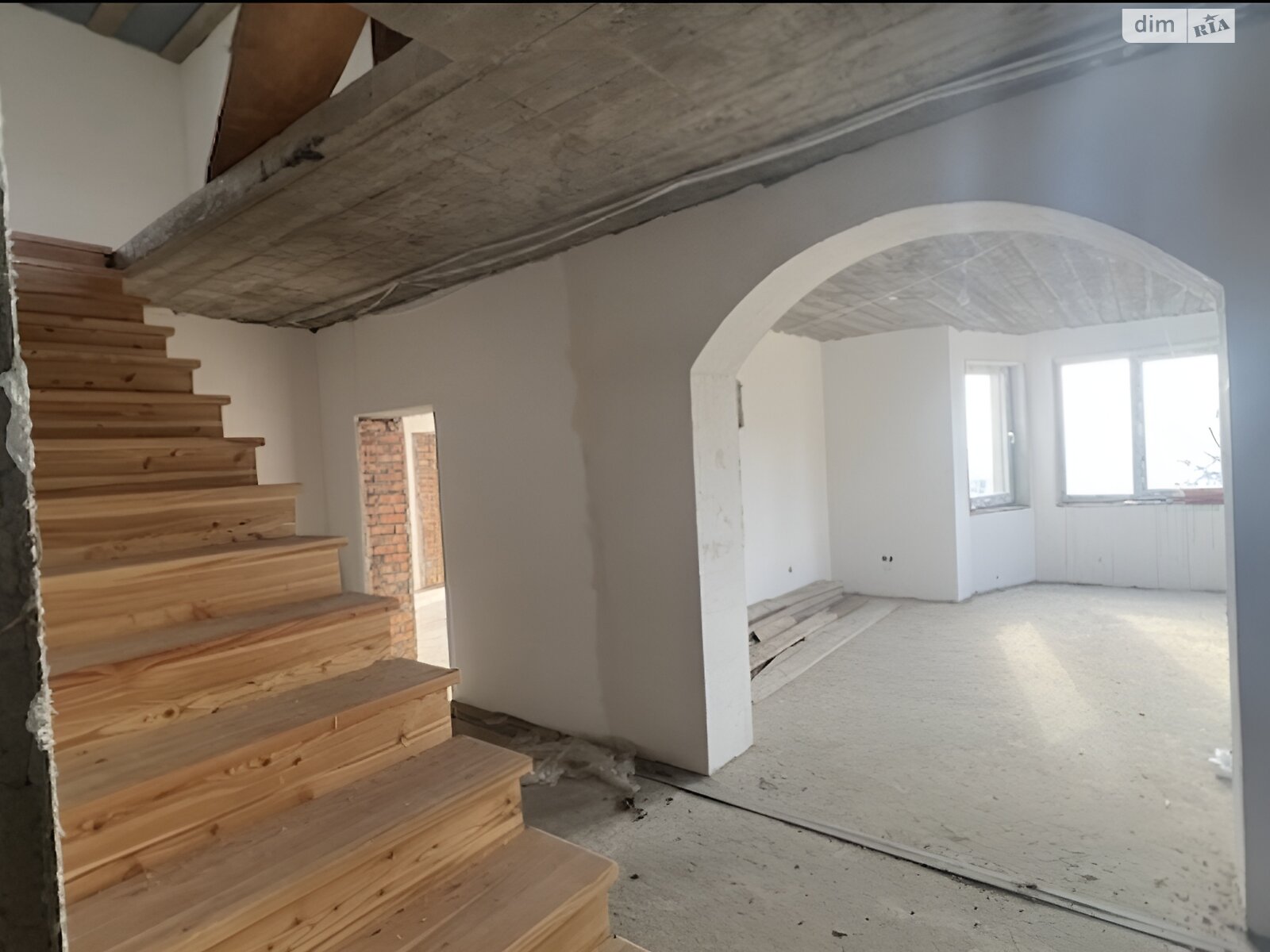 двоповерховий будинок, 246 кв. м, цегла. Продаж у Обаві фото 1 двоповерховий будинок, 246 кв. м, цегла. Продаж у Обаві фото 1