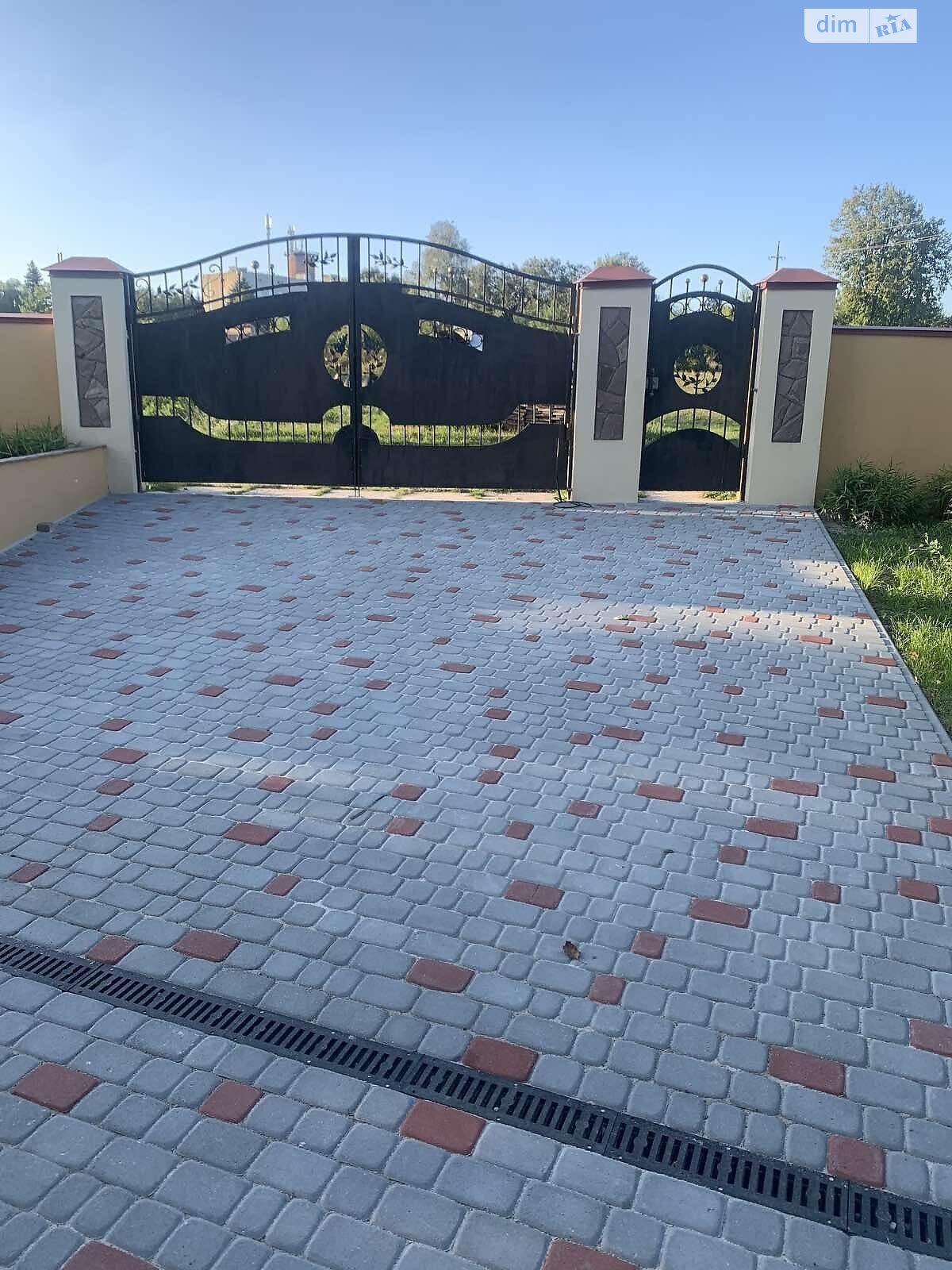 двоповерховий будинок, 250 кв. м, кирпич. Продаж у Оброшине фото 1 двоповерховий будинок, 250 кв. м, кирпич. Продаж у Оброшине фото 1