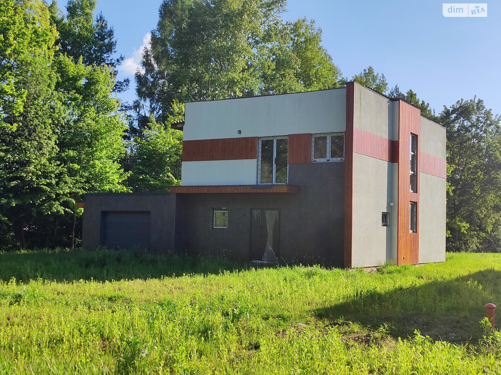 двухэтажный дом с балконом, 200 кв. м, каркасно-щитовой. Продажа в Оброшином фото 1