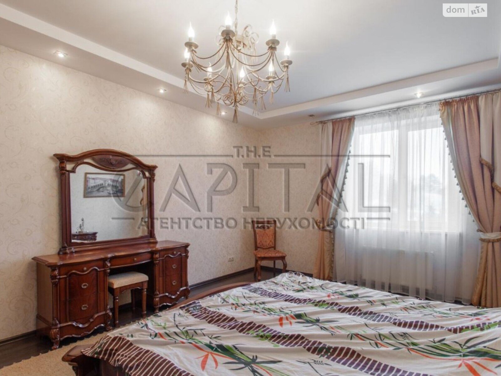 трехэтажный дом, 1700 кв. м, кирпич. Продажа в Григоровке фото 1