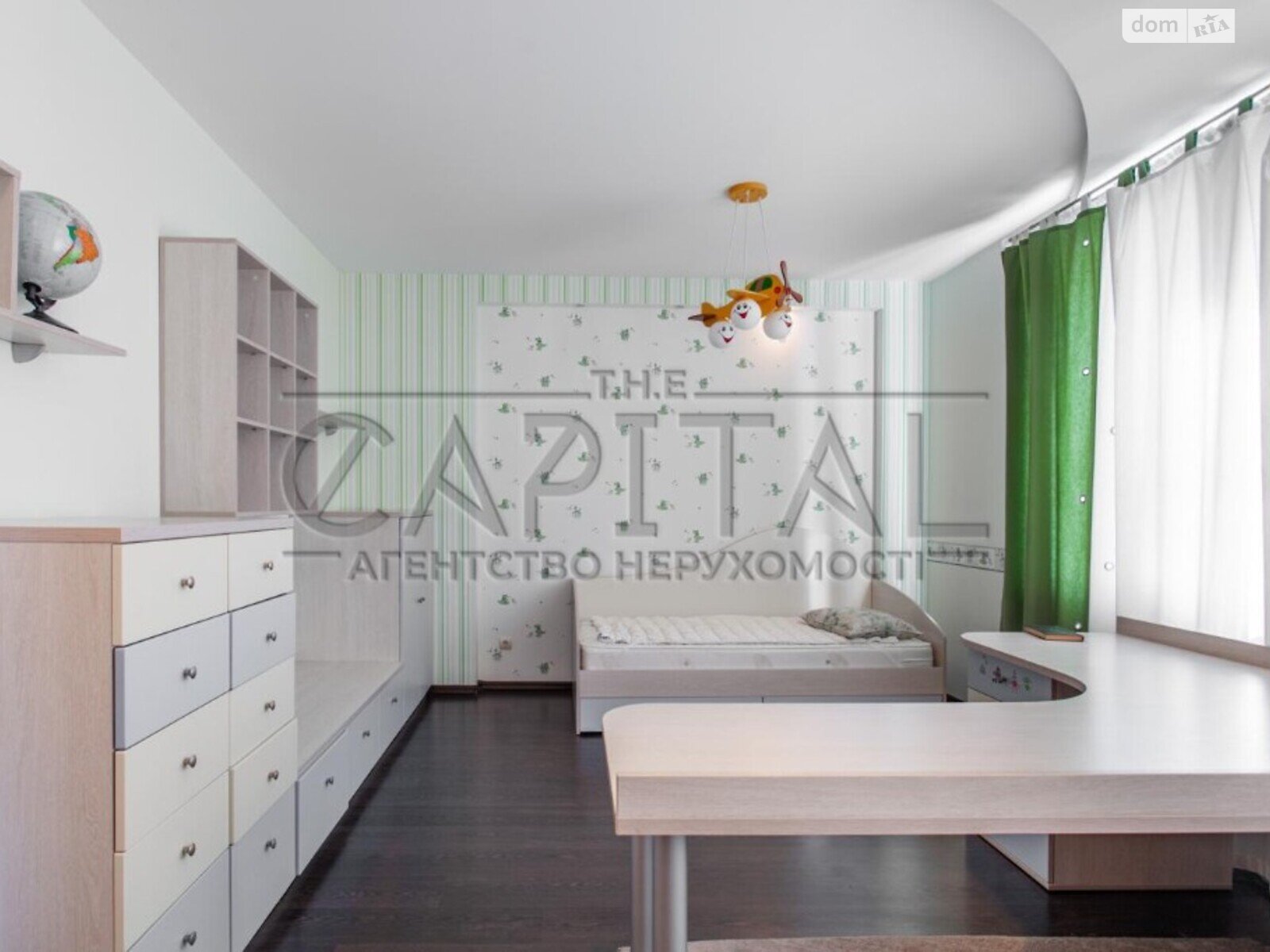 трехэтажный дом, 1700 кв. м, кирпич. Продажа в Григоровке фото 1