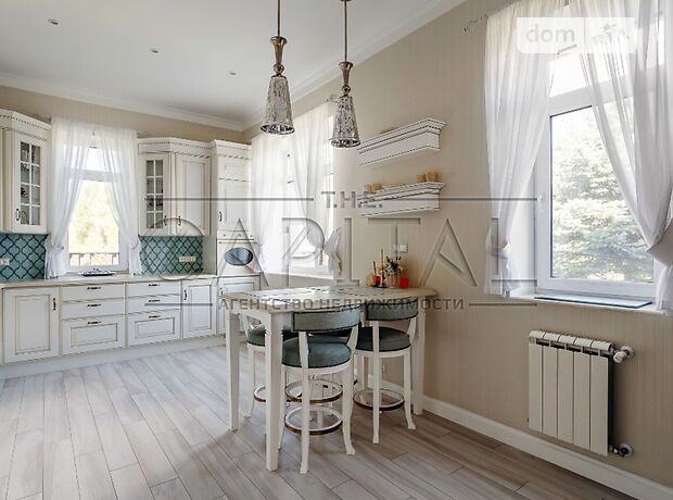 двухэтажный дом с балконом, 455 кв. м, кирпич. Продажа в Козине фото 1 двухэтажный дом с балконом, 455 кв. м, кирпич. Продажа в Козине фото 1