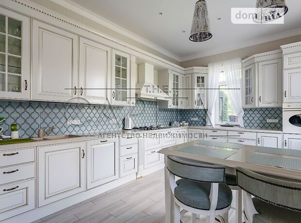 двухэтажный дом с балконом, 455 кв. м, кирпич. Продажа в Козине фото 1 двухэтажный дом с балконом, 455 кв. м, кирпич. Продажа в Козине фото 1