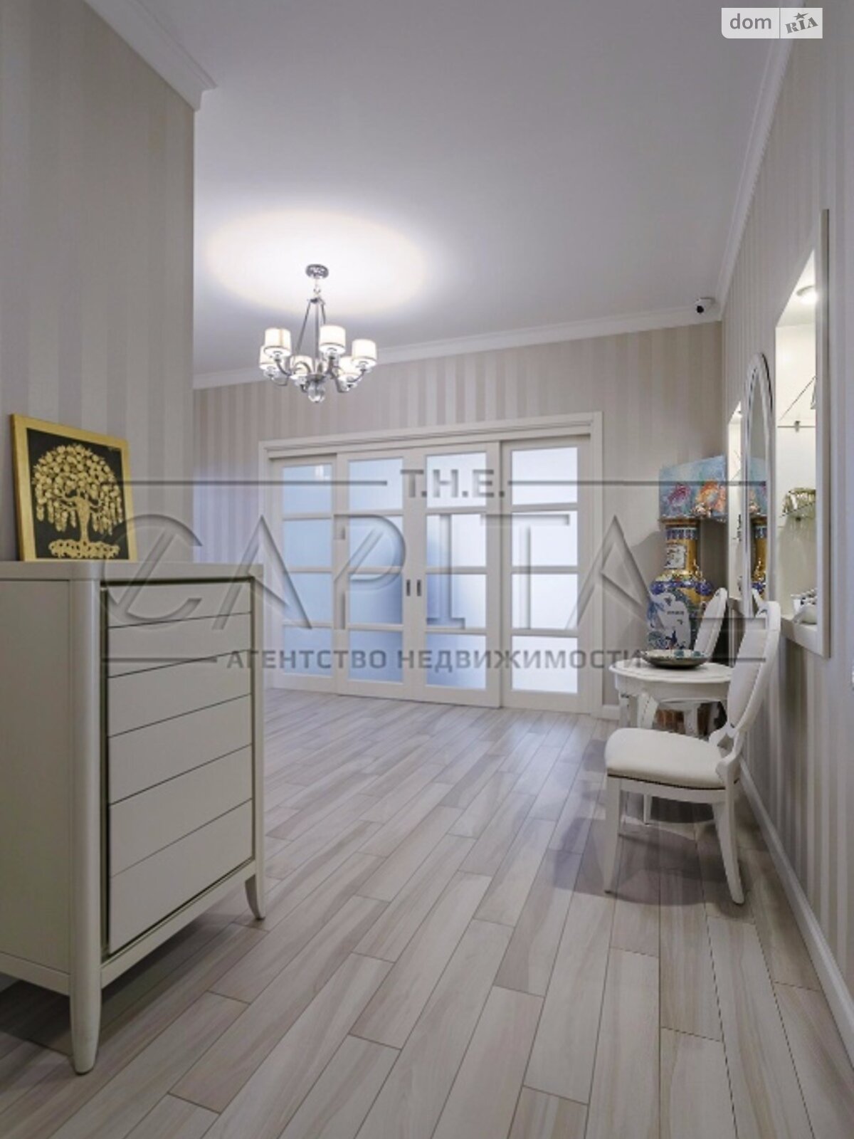 триповерховий будинок з балконом, 455 кв. м, цегла. Продаж у Козині фото 1