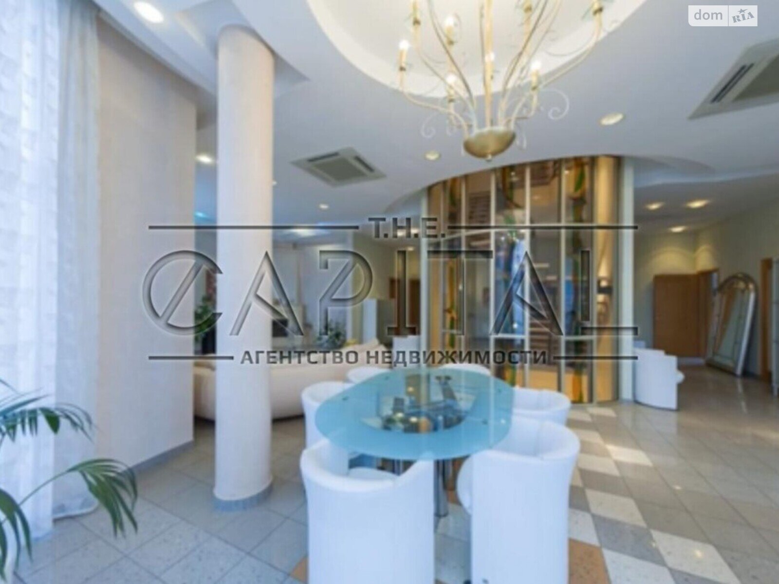 трехэтажный дом с балконом, 679 кв. м, кирпич. Продажа в Козине фото 1 трехэтажный дом с балконом, 679 кв. м, кирпич. Продажа в Козине фото 1