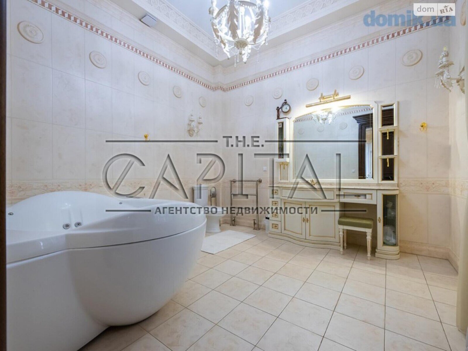 трехэтажный дом с отоплением, 1001 кв. м, кирпич. Продажа в Козине фото 1 трехэтажный дом с отоплением, 1001 кв. м, кирпич. Продажа в Козине фото 1