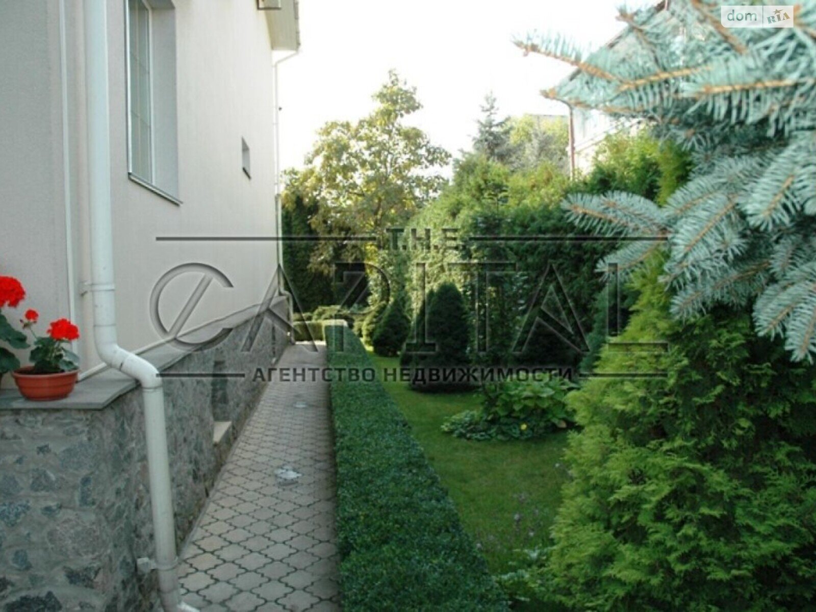 двоповерховий будинок з ремонтом, 550 кв. м, цегла. Продаж у Козині фото 1 двоповерховий будинок з ремонтом, 550 кв. м, цегла. Продаж у Козині фото 1