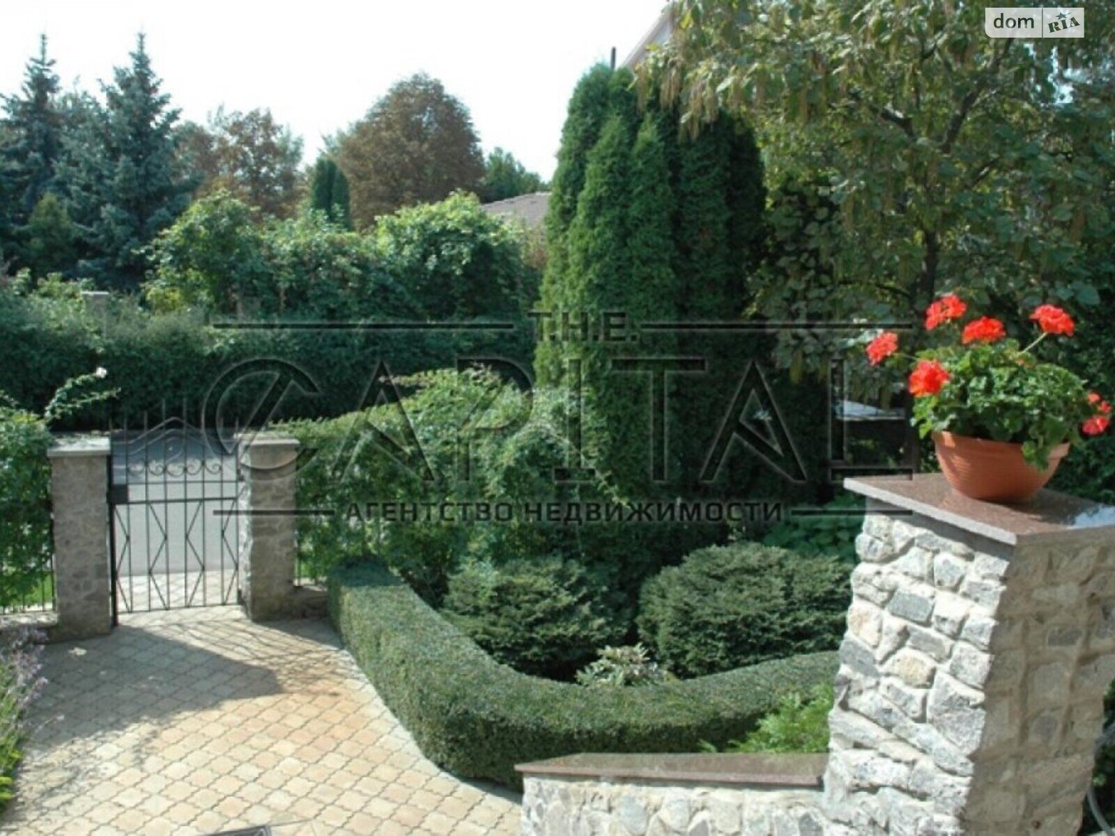 двоповерховий будинок з ремонтом, 550 кв. м, цегла. Продаж у Козині фото 1 двоповерховий будинок з ремонтом, 550 кв. м, цегла. Продаж у Козині фото 1