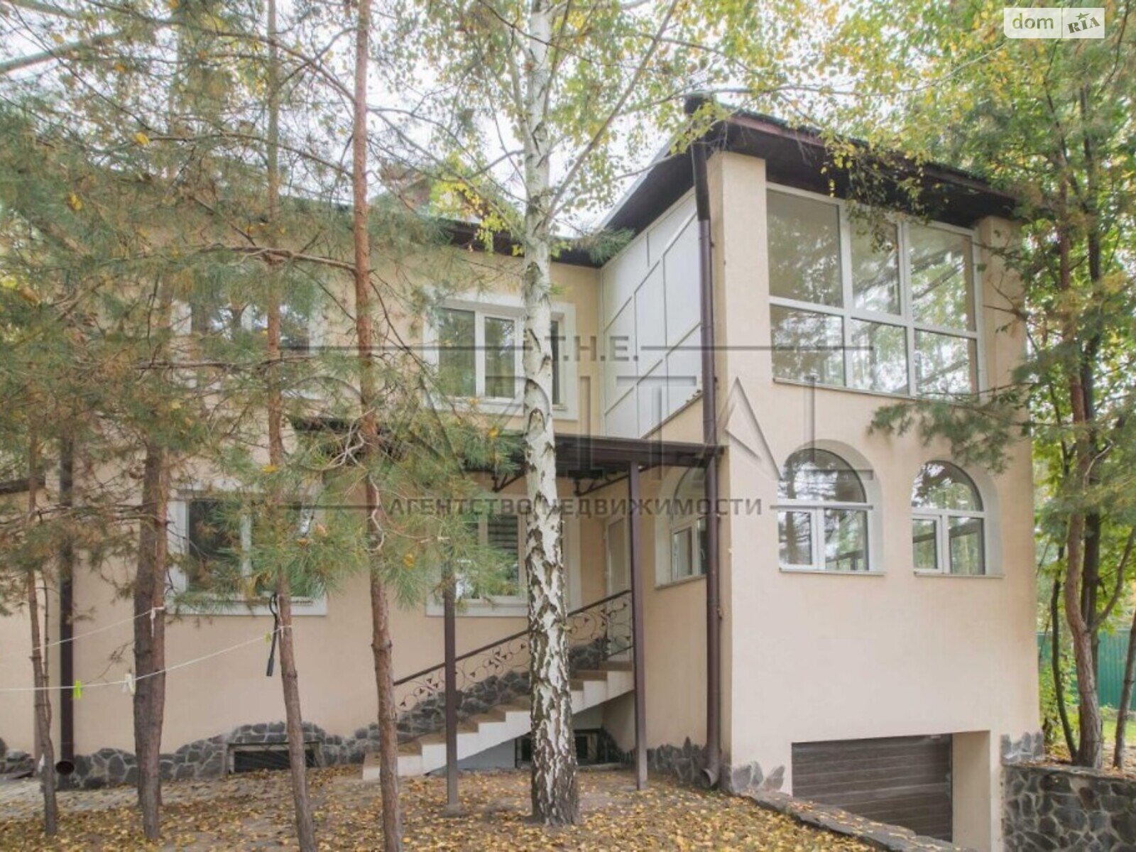 двоповерховий будинок, 400 кв. м, цегла. Продаж у Козині фото 1 двоповерховий будинок, 400 кв. м, цегла. Продаж у Козині фото 1