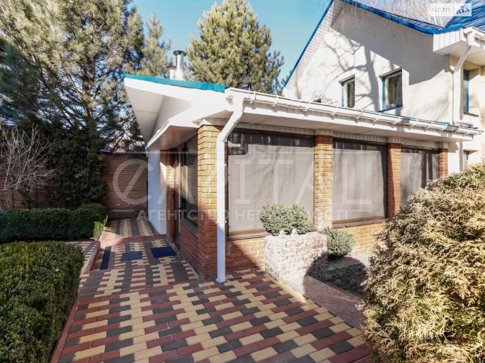 трехэтажный дом, 730 кв. м, кирпич. Продажа в Козине фото 1 трехэтажный дом, 730 кв. м, кирпич. Продажа в Козине фото 1