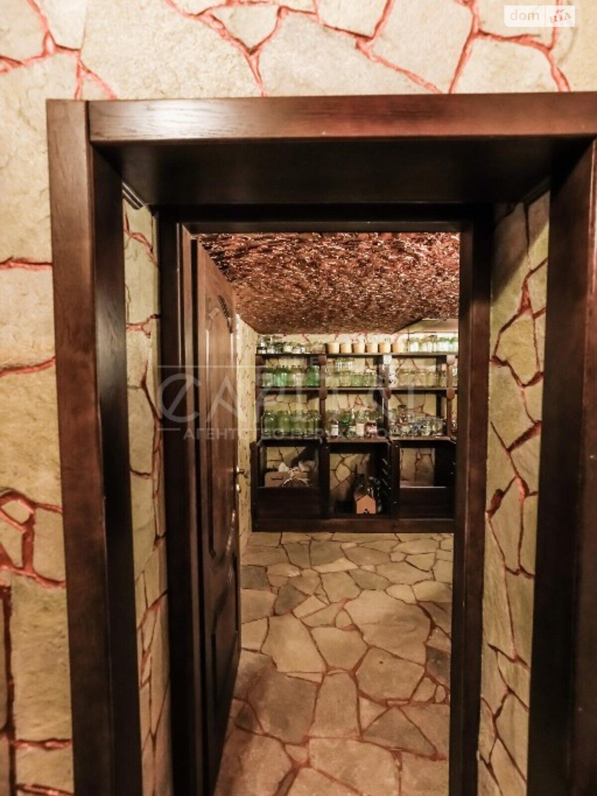 трехэтажный дом, 730 кв. м, кирпич. Продажа в Козине фото 1 трехэтажный дом, 730 кв. м, кирпич. Продажа в Козине фото 1