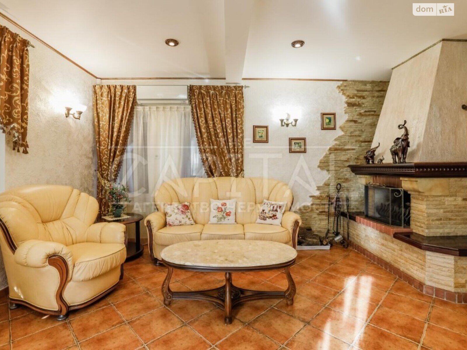 трехэтажный дом, 730 кв. м, кирпич. Продажа в Козине фото 1 трехэтажный дом, 730 кв. м, кирпич. Продажа в Козине фото 1