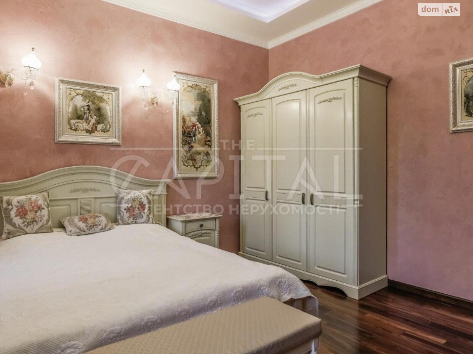 трехэтажный дом, 730 кв. м, кирпич. Продажа в Козине фото 1