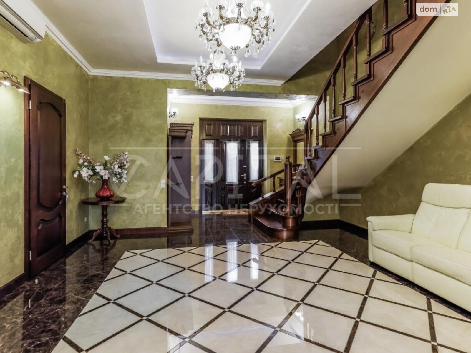 трехэтажный дом, 730 кв. м, кирпич. Продажа в Козине фото 1 трехэтажный дом, 730 кв. м, кирпич. Продажа в Козине фото 1