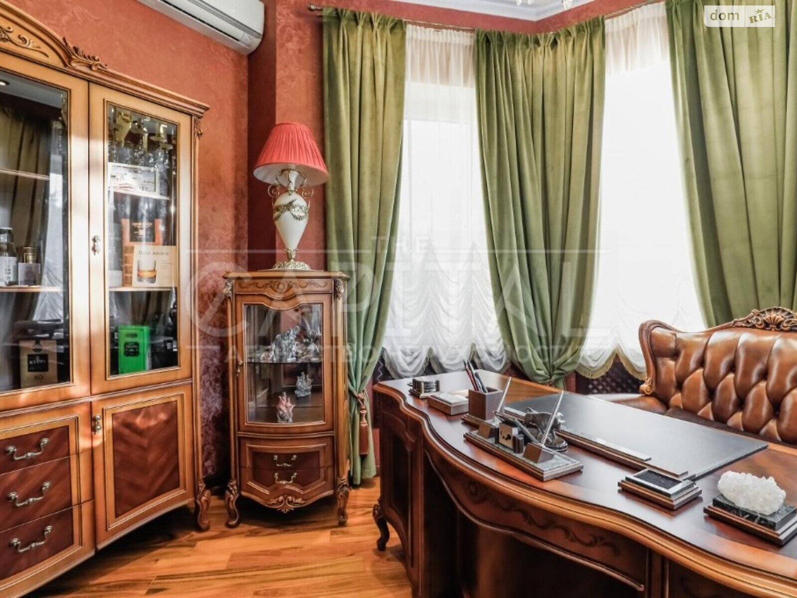 трехэтажный дом, 730 кв. м, кирпич. Продажа в Козине фото 1 трехэтажный дом, 730 кв. м, кирпич. Продажа в Козине фото 1