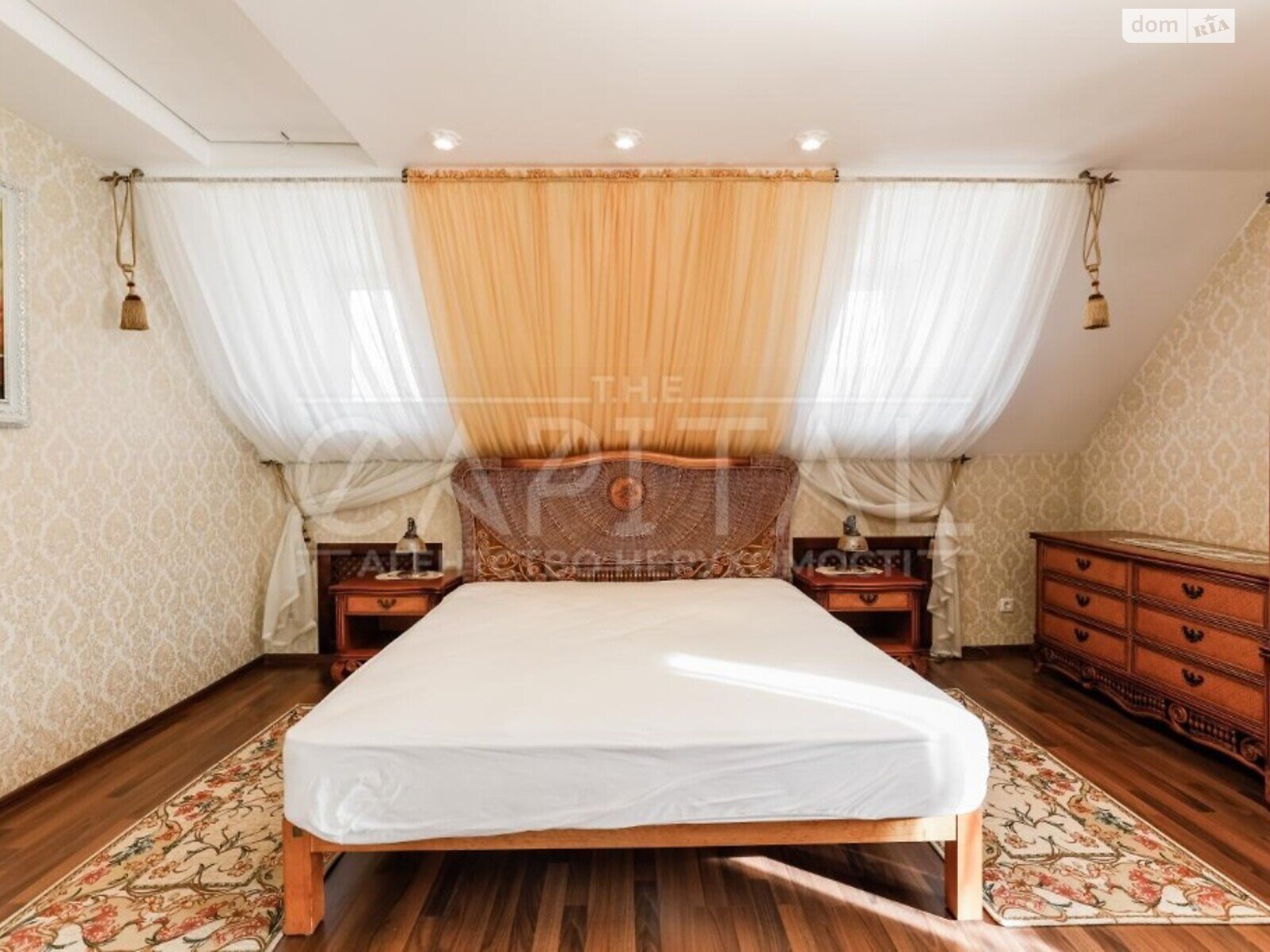 трехэтажный дом, 730 кв. м, кирпич. Продажа в Козине фото 1 трехэтажный дом, 730 кв. м, кирпич. Продажа в Козине фото 1