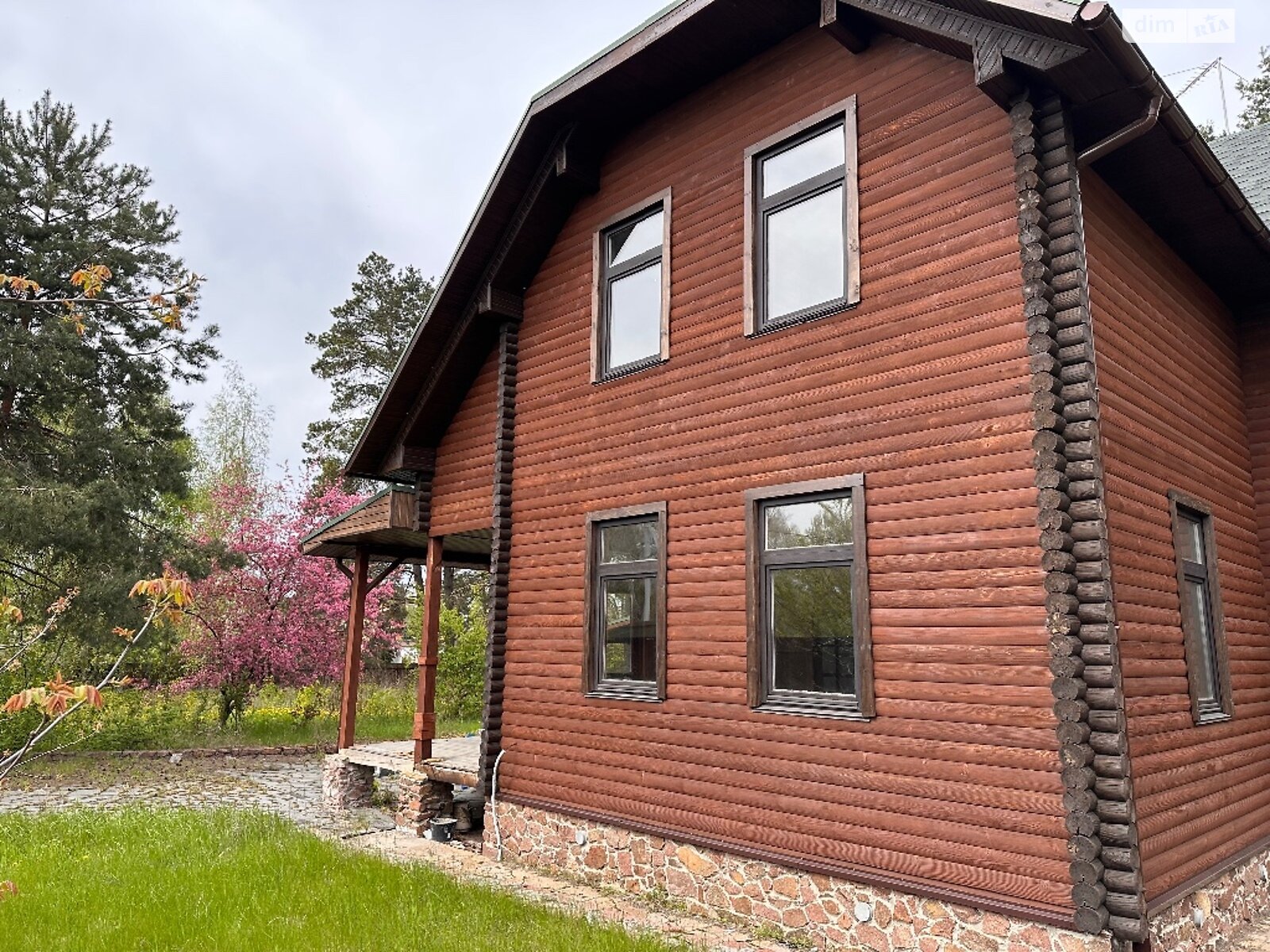 трехэтажный дом с верандой, 450 кв. м, газобетон. Продажа в Козине фото 1 трехэтажный дом с верандой, 450 кв. м, газобетон. Продажа в Козине фото 1