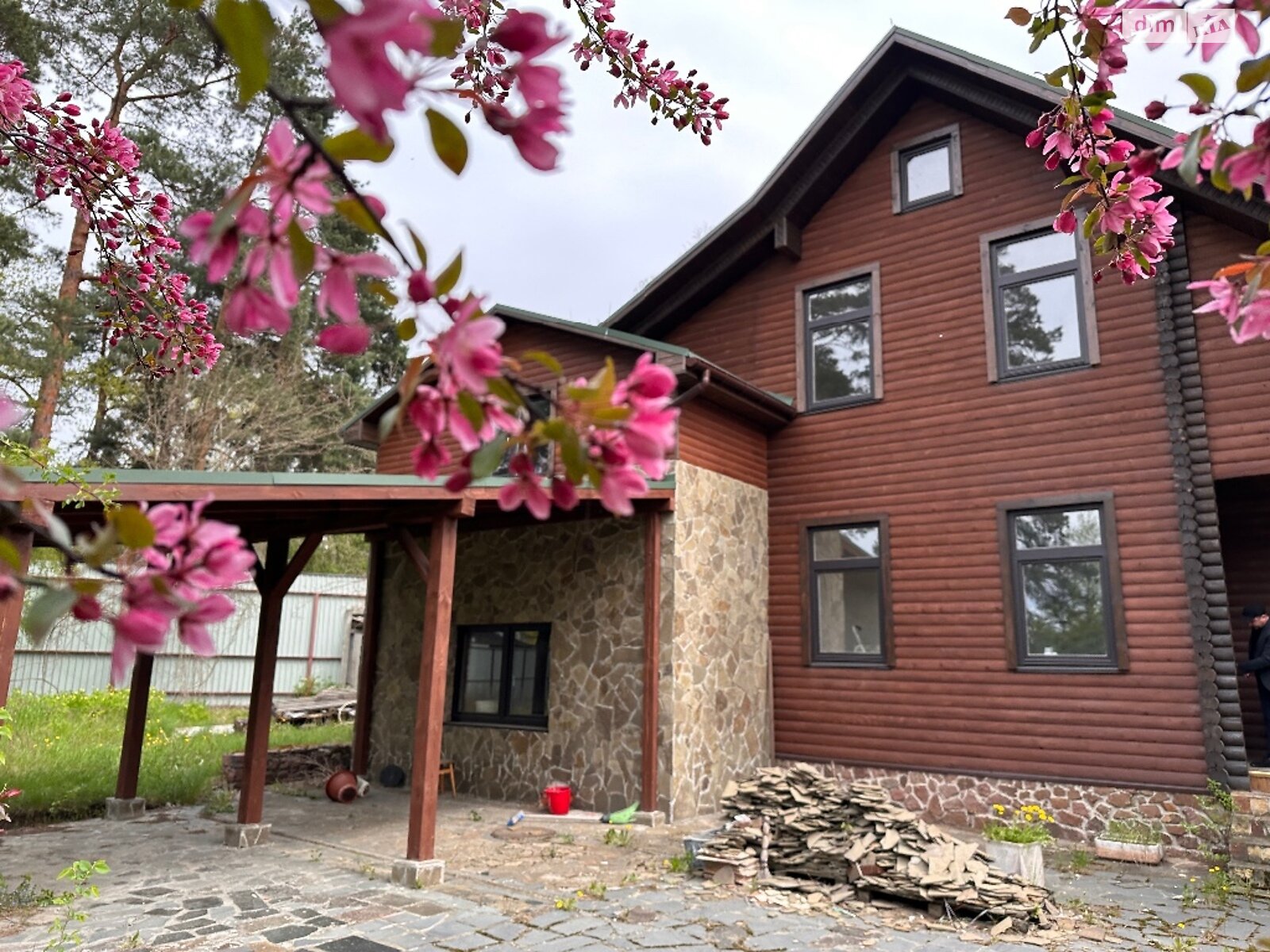 трехэтажный дом с верандой, 450 кв. м, газобетон. Продажа в Козине фото 1 трехэтажный дом с верандой, 450 кв. м, газобетон. Продажа в Козине фото 1