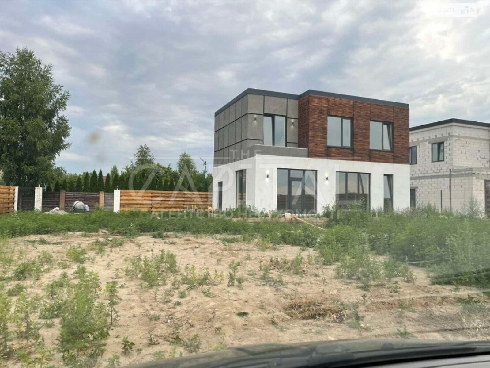 двухэтажный дом с ремонтом, 180 кв. м, кирпич. Продажа в Подгорцах фото 1 двухэтажный дом с ремонтом, 180 кв. м, кирпич. Продажа в Подгорцах фото 1