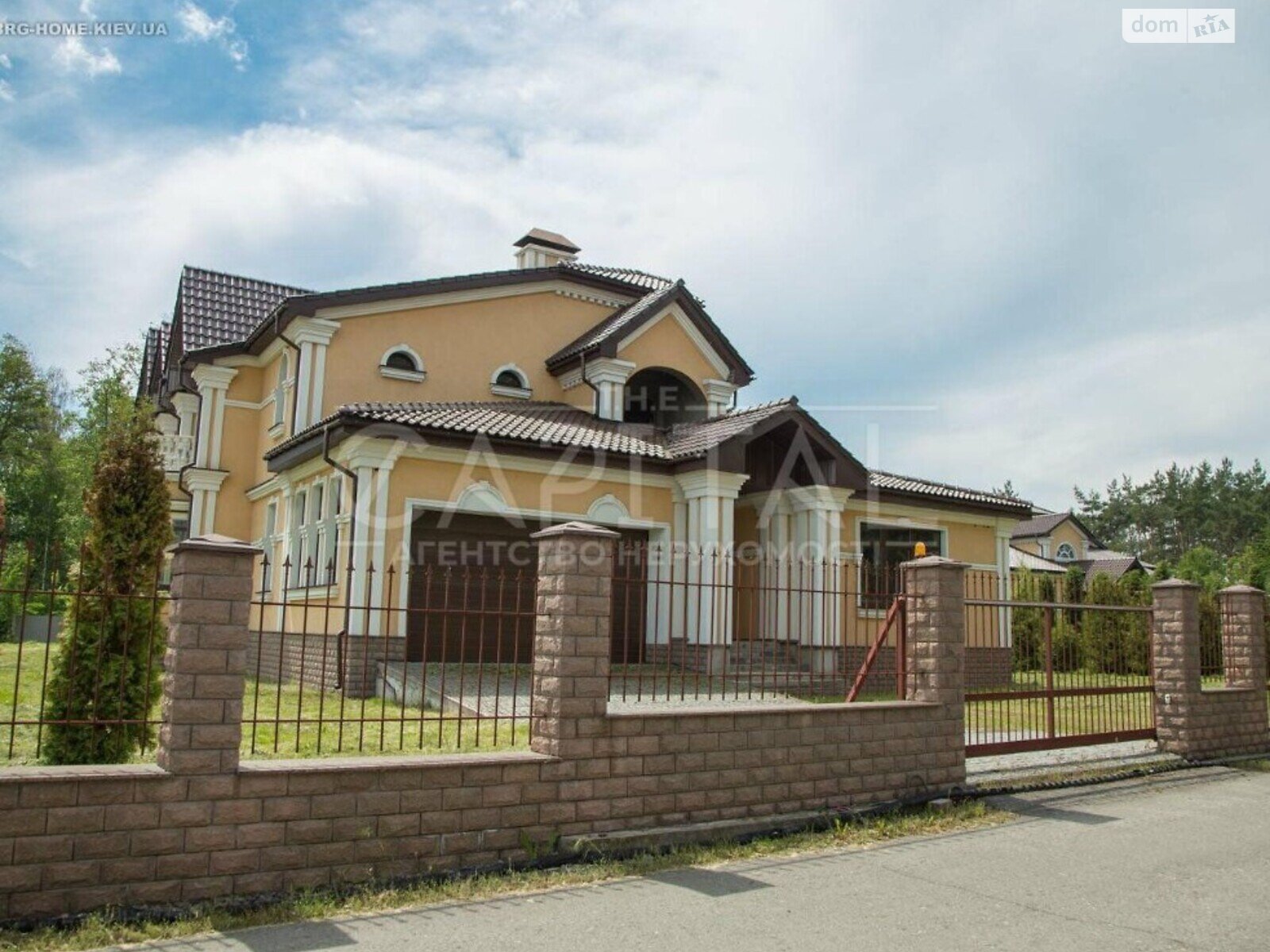 двоповерховий будинок з ремонтом, 585 кв. м, цегла. Продаж у Підгірцях фото 1