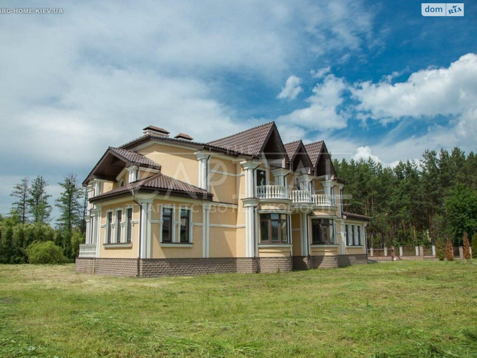 двоповерховий будинок з ремонтом, 585 кв. м, цегла. Продаж у Підгірцях фото 1