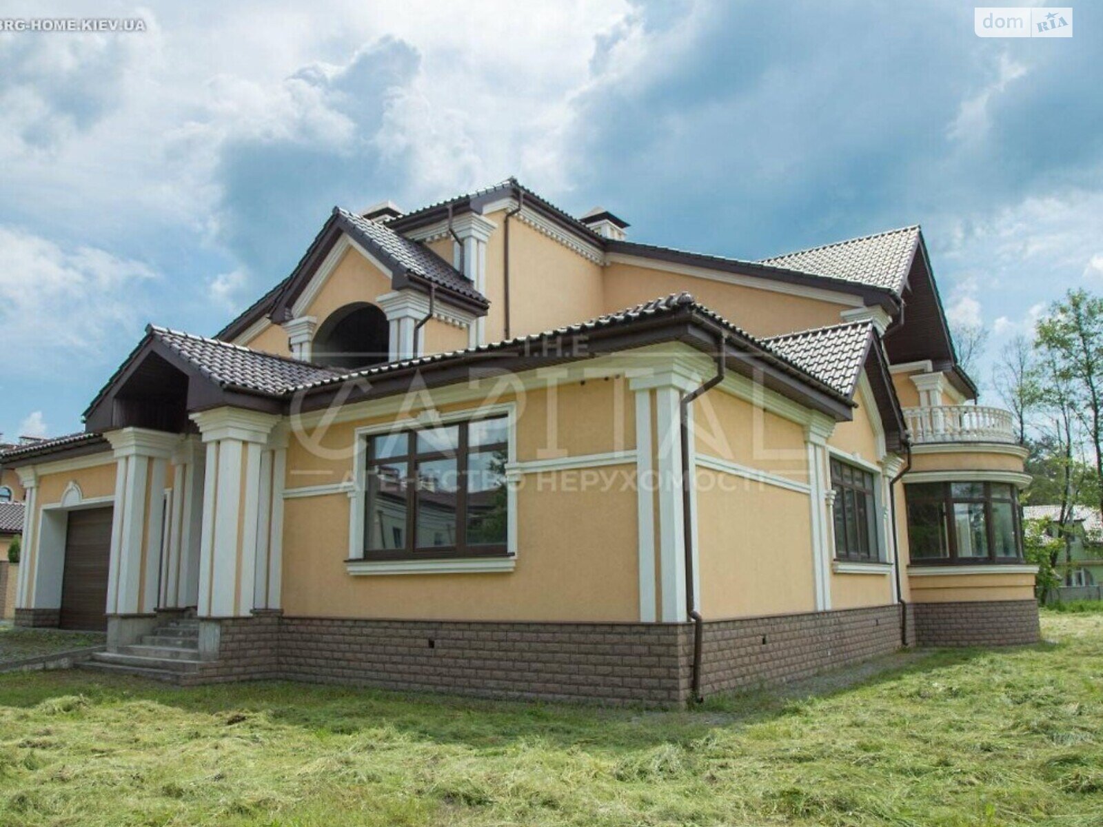 двоповерховий будинок з ремонтом, 585 кв. м, цегла. Продаж у Підгірцях фото 1