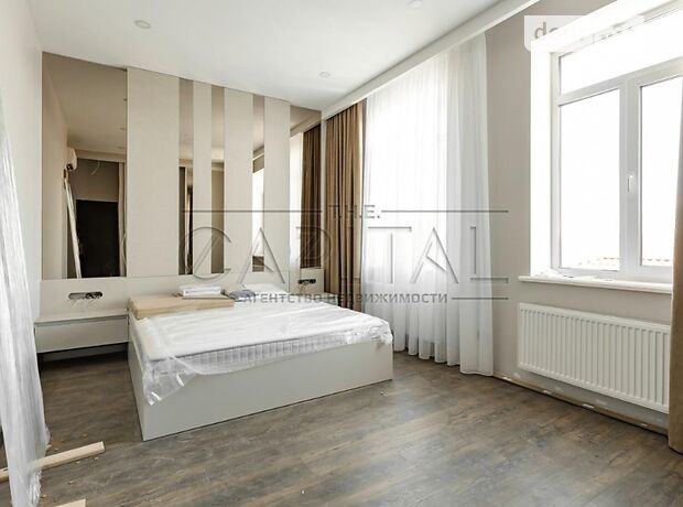триповерховий будинок з балконом, 220 кв. м, цегла. Продаж в Підгірцях (Київська обл.) фото 1 триповерховий будинок з балконом, 220 кв. м, цегла. Продаж в Підгірцях (Київська обл.) фото 1