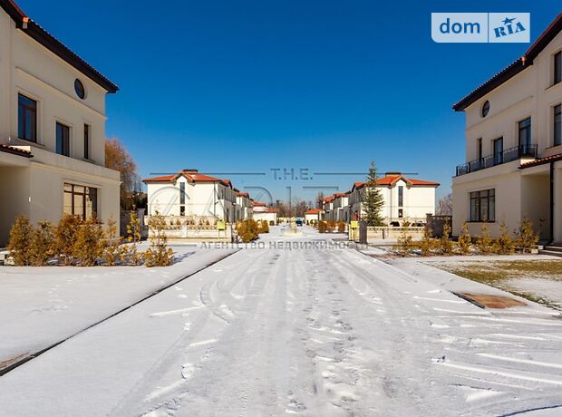 триповерховий будинок з балконом, 220 кв. м, цегла. Продаж в Підгірцях (Київська обл.) фото 1 триповерховий будинок з балконом, 220 кв. м, цегла. Продаж в Підгірцях (Київська обл.) фото 1