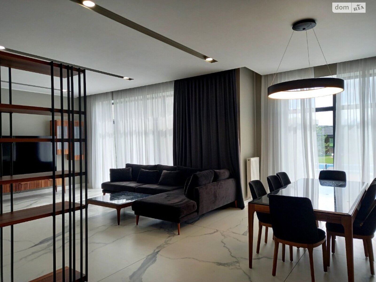 двоповерховий будинок з ремонтом, 550 кв. м, цегла. Продаж у Романкові фото 1