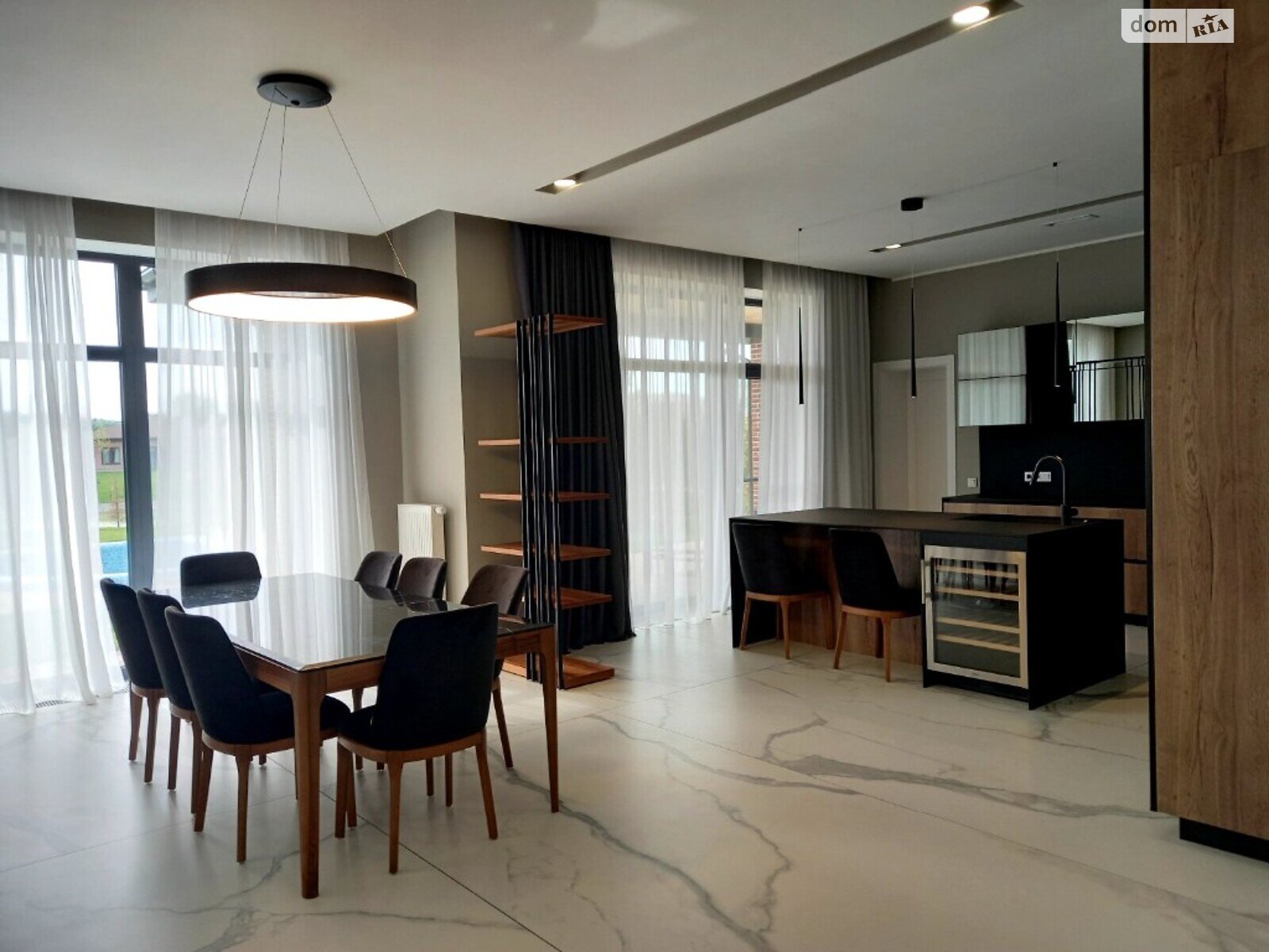двоповерховий будинок з ремонтом, 550 кв. м, цегла. Продаж у Романкові фото 1