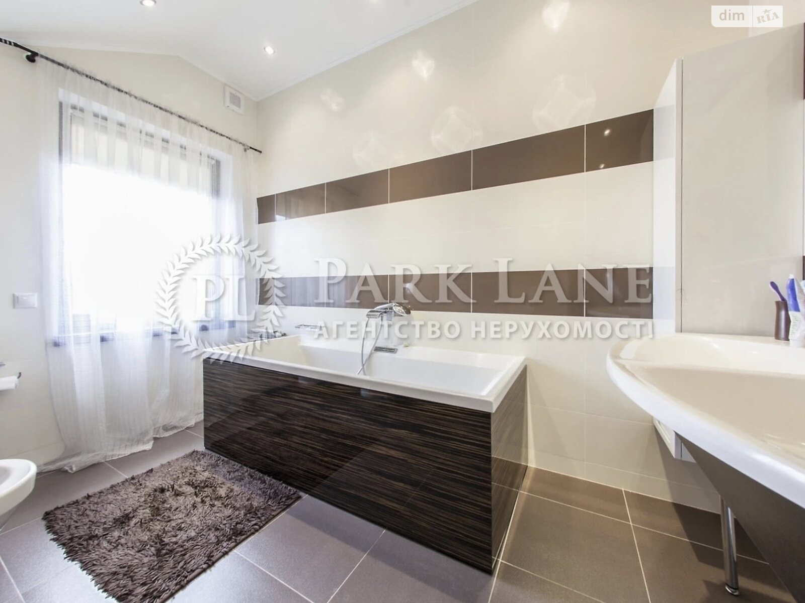 двухэтажный дом с балконом, 289 кв. м, кирпич. Продажа в Романкове фото 1 двухэтажный дом с балконом, 289 кв. м, кирпич. Продажа в Романкове фото 1