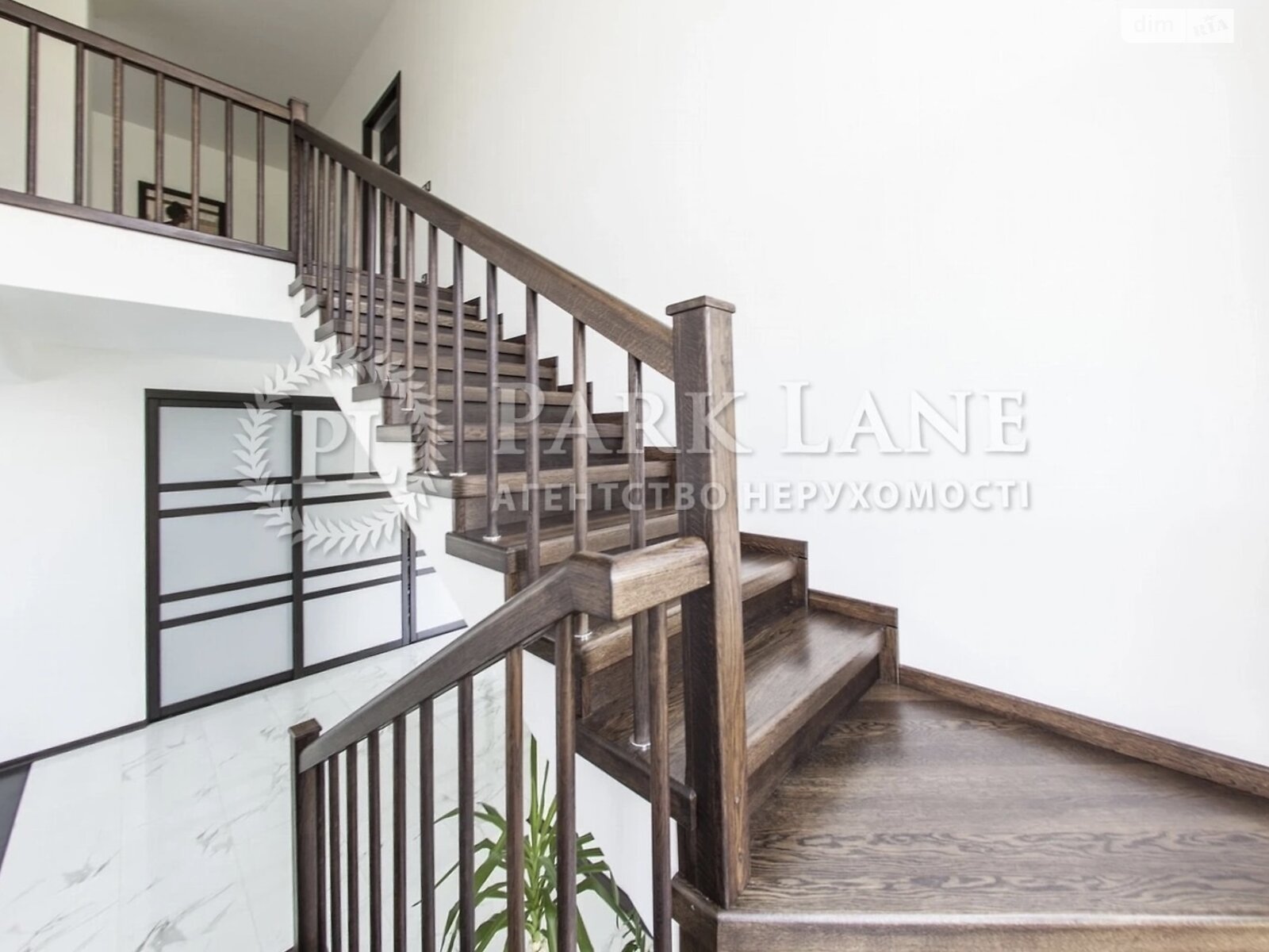 двухэтажный дом с балконом, 289 кв. м, кирпич. Продажа в Романкове фото 1 двухэтажный дом с балконом, 289 кв. м, кирпич. Продажа в Романкове фото 1