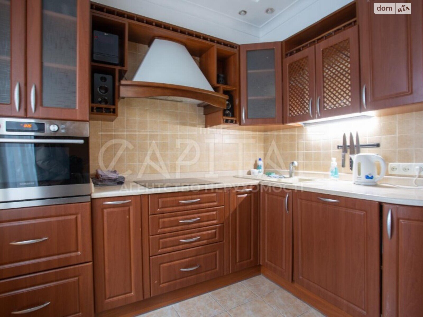 двухэтажный дом с ремонтом, 530 кв. м, кирпич. Продажа в Романкове фото 1 двухэтажный дом с ремонтом, 530 кв. м, кирпич. Продажа в Романкове фото 1