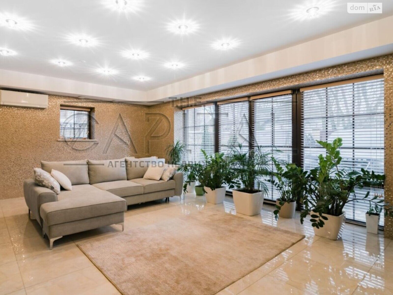 двоповерховий будинок з опаленням, 382 кв. м, цегла. Продаж у Романкові фото 1 двоповерховий будинок з опаленням, 382 кв. м, цегла. Продаж у Романкові фото 1